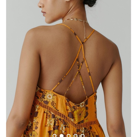 NWT Urban Outfitters Georgia Tiered Mini Dress - Picture 2 of 5